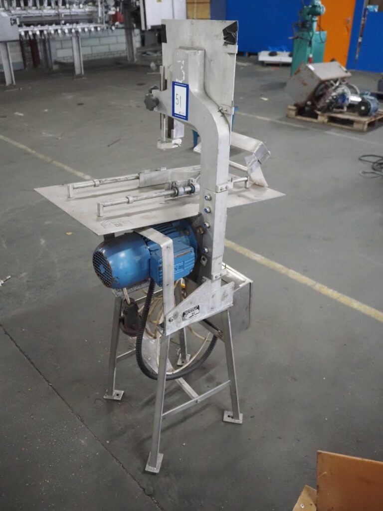 AEW Blade Cutter