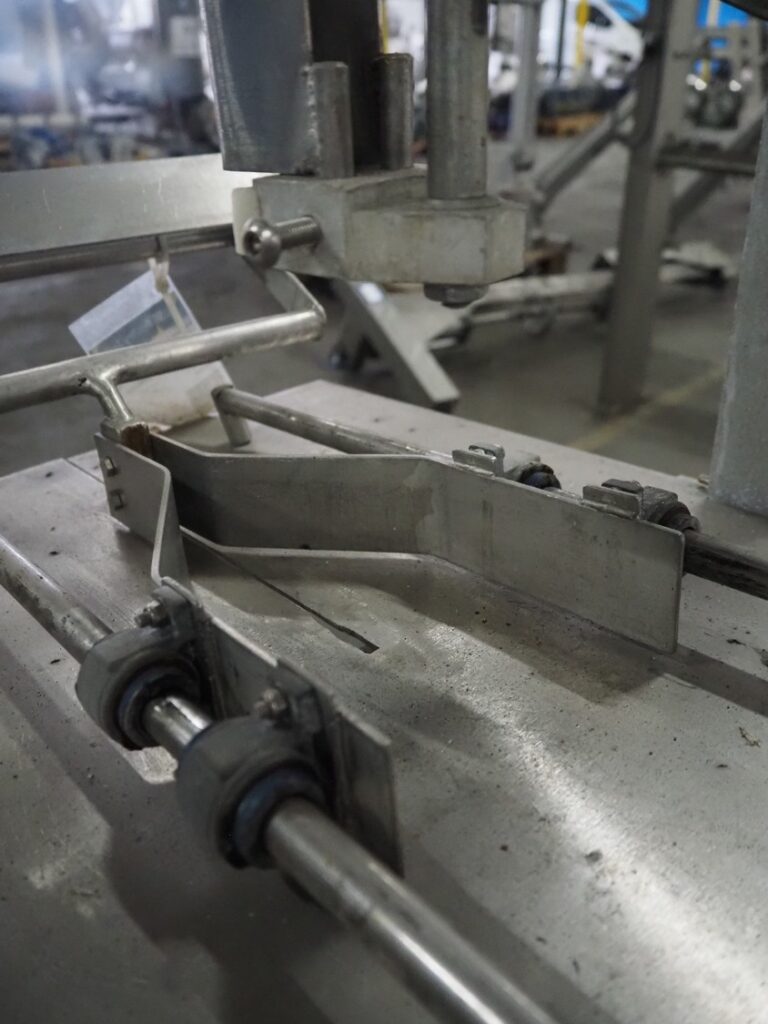 AEW Blade Cutter