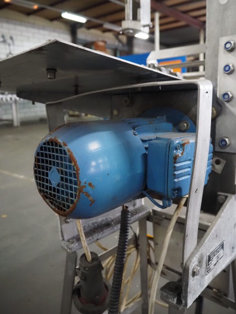 AEW Blade Cutter
