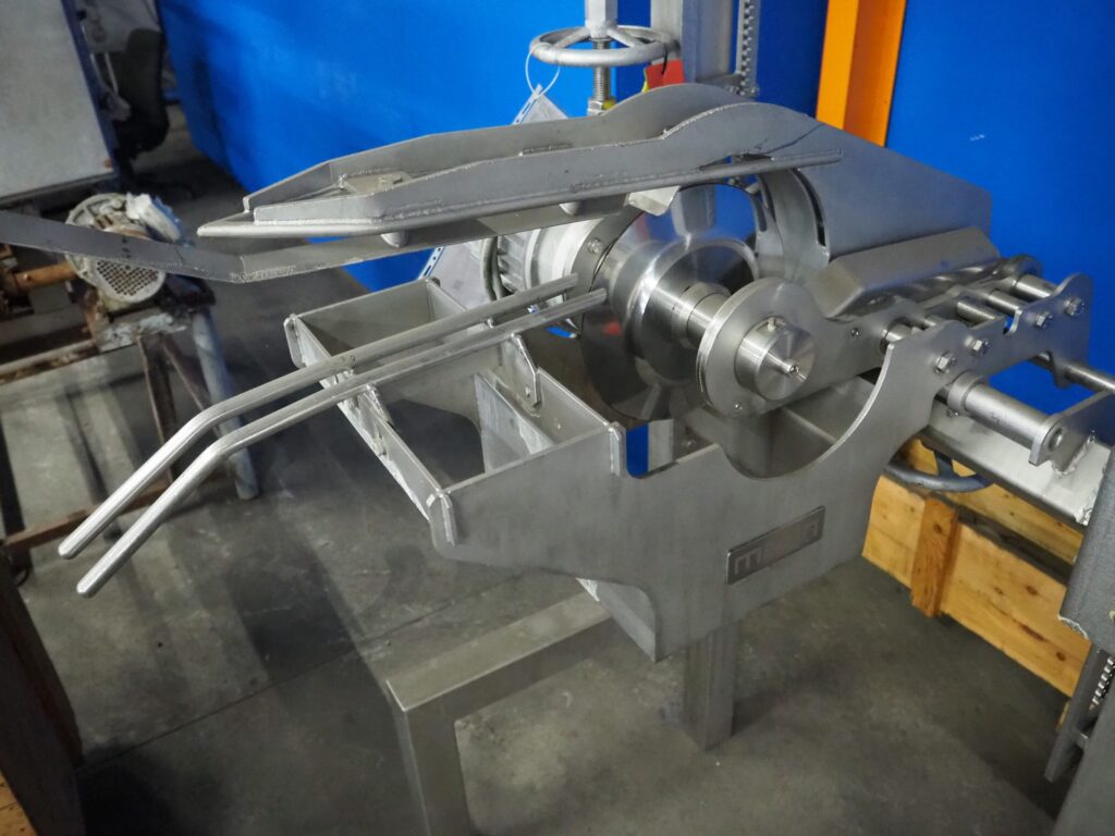 Meyn Saddle Separator/Spine Cutter