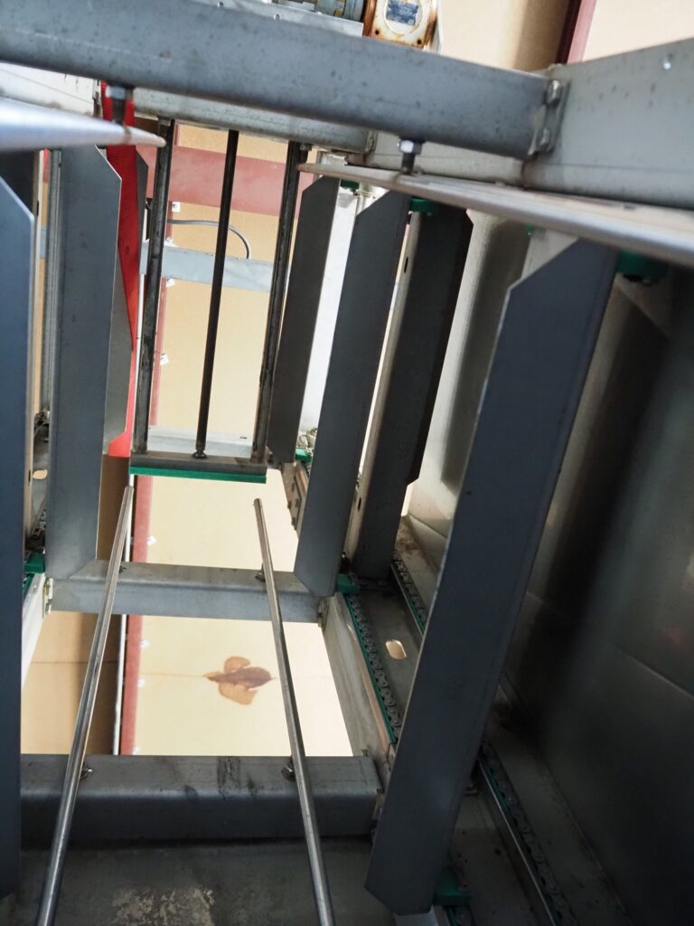 Crate stacker