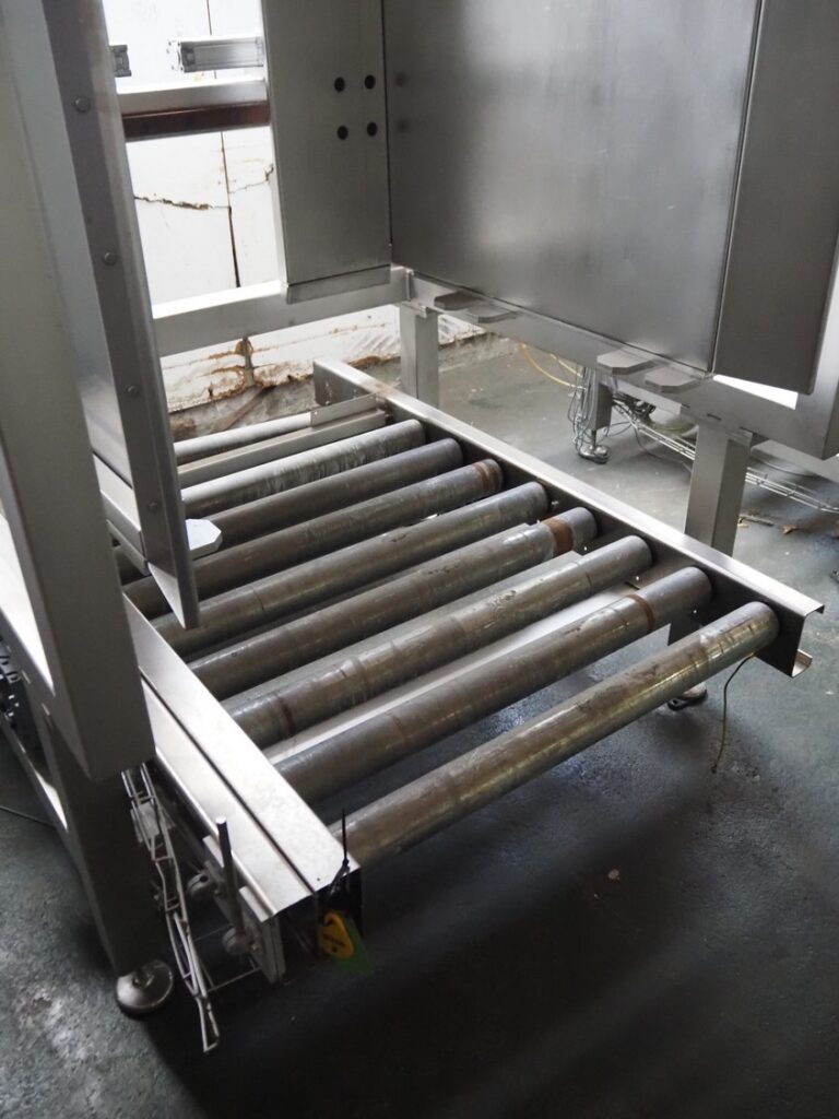 pallet stacking and de-stacking machine