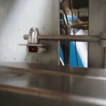 pallet stacking and de-stacking machine