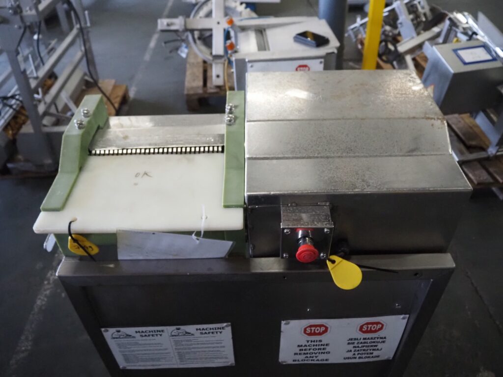 Derinding machine
