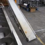 Elevating conveyor