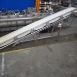 Elevating conveyor