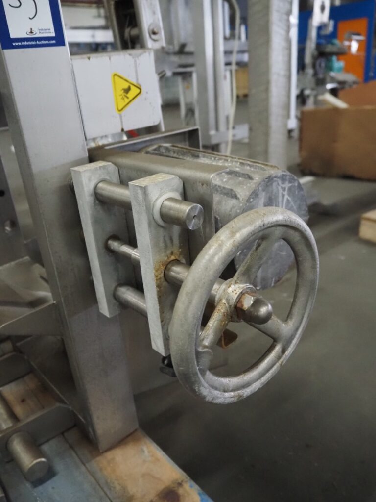 Meyn Double blade saddle cutter