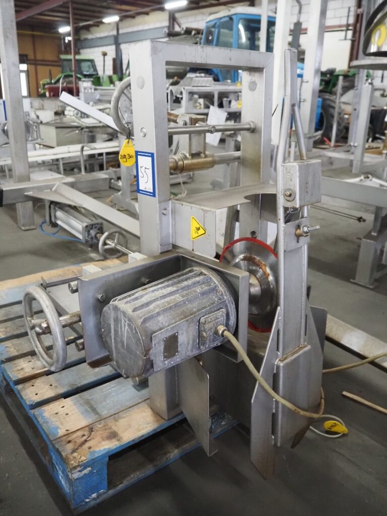 Meyn Double blade saddle cutter