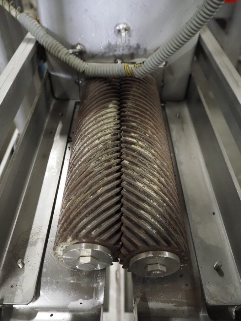 Meyn inline deskinner cut up module
