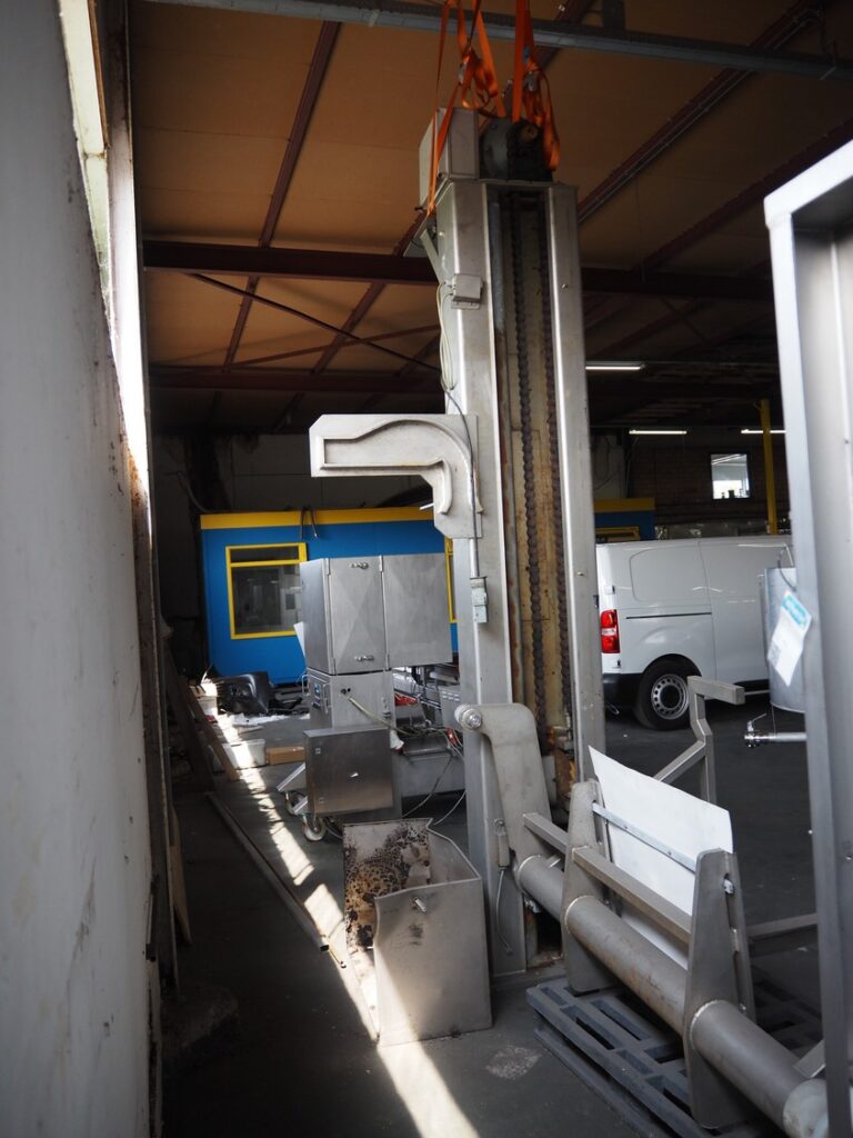 Scanio Normwagen lift