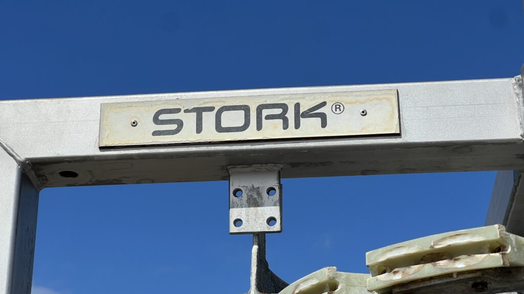 Stork Neck Breaker and Skin Slitter
