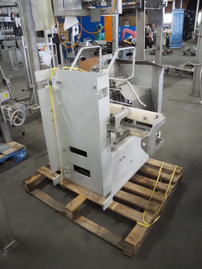 Stork breastcap cutter