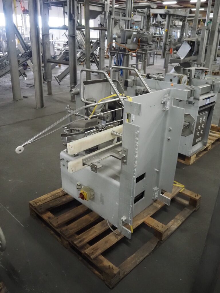 Stork breastcap cutter