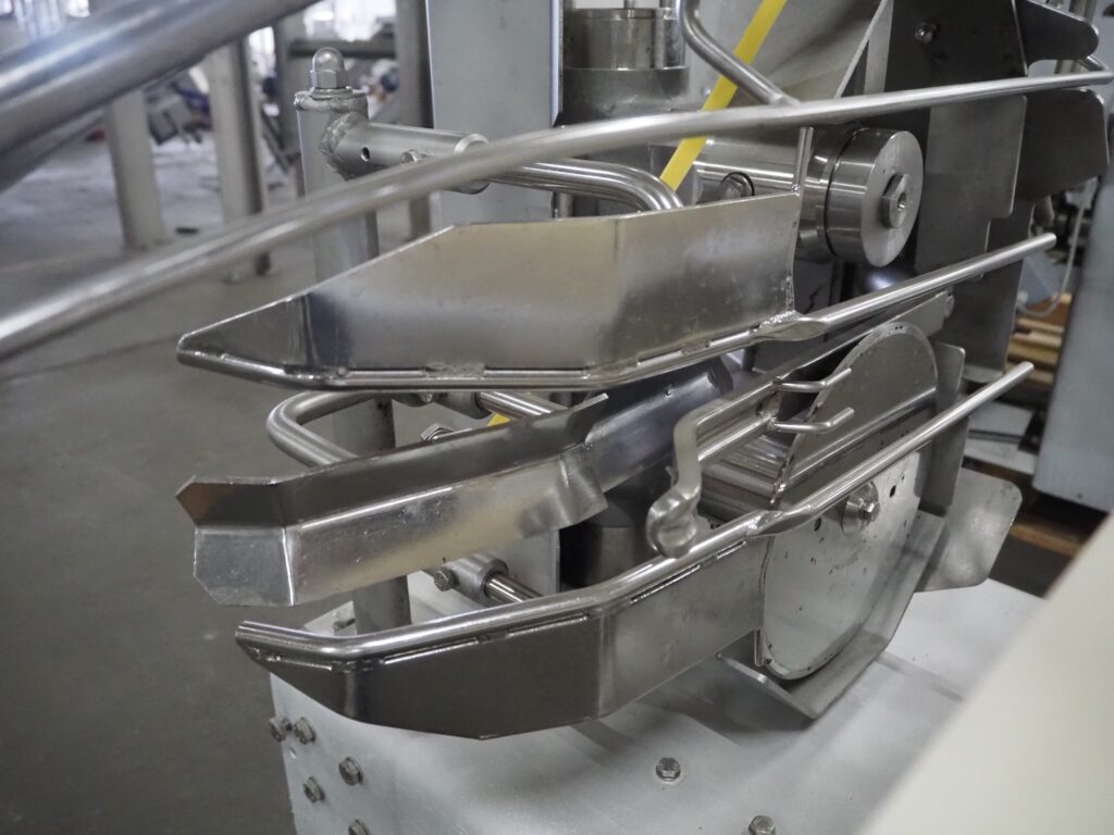 Stork breastcap cutter