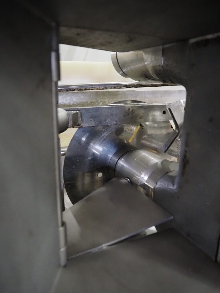 Stork breastcap cutter