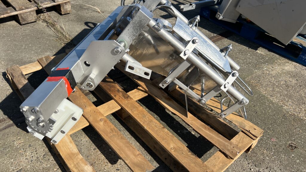 Stork whole wing cutter module