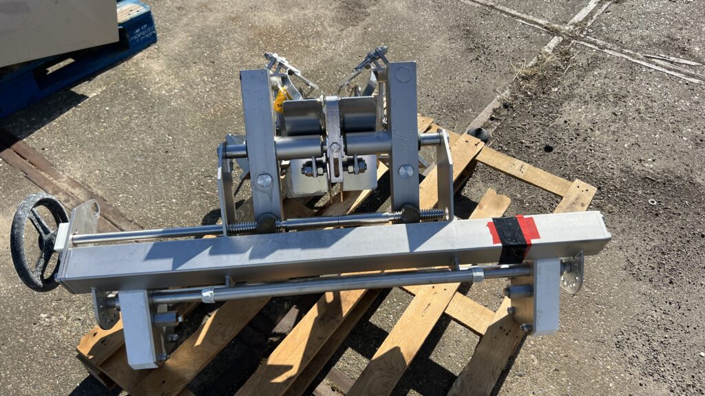 Stork whole wing cutter module
