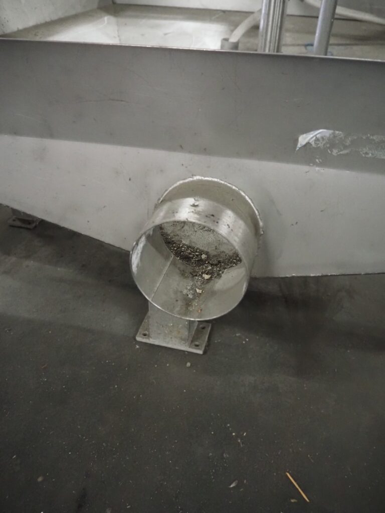 Systemate inside/outside bird washer