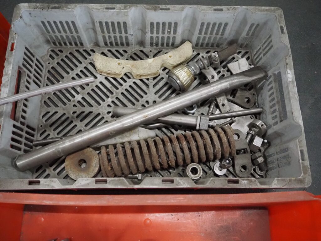 Systemate inside/outside bird washer
