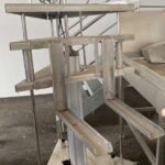 Pneumatic lift
