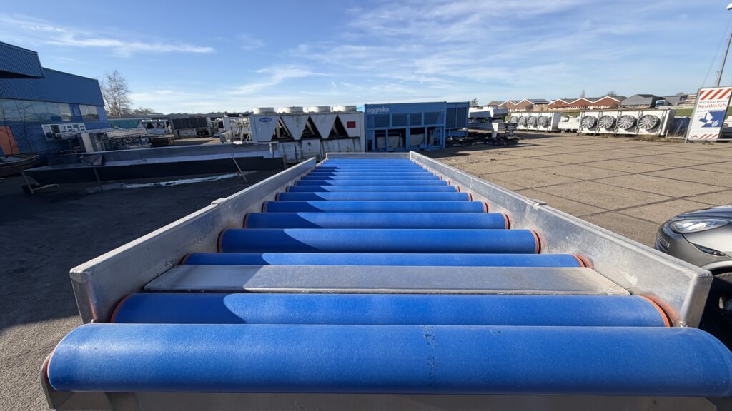 Unikon meat crate washer